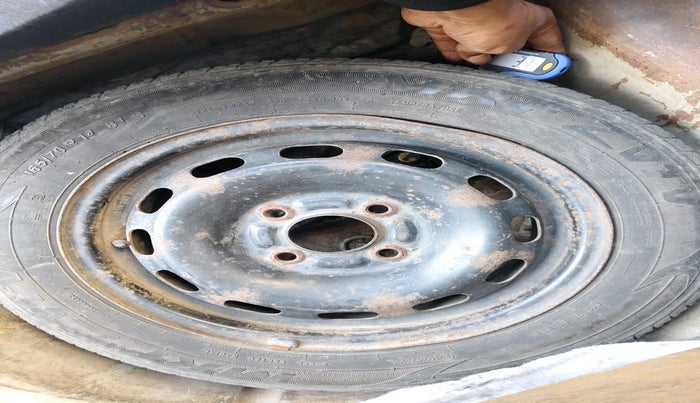 2012 Ford Figo ZXI 1.4 DIESEL, Diesel, Manual, 1,42,943 km, tyre