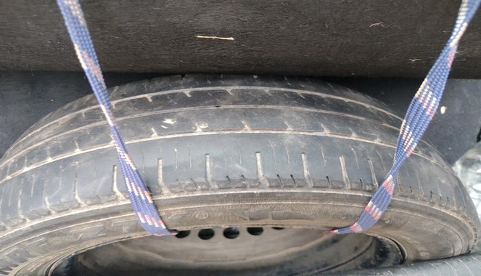 2017 Hyundai Grand i10 SPORTZ 1.2 KAPPA VTVT, CNG, Manual, 68,745 km, tyre