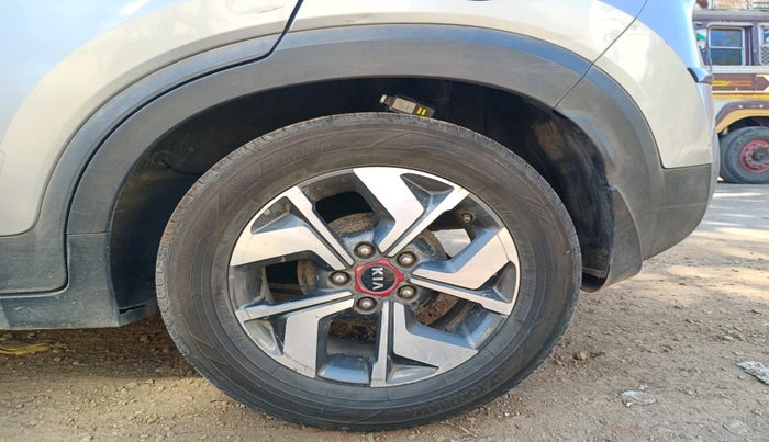 2020 KIA SONET GTX PLUS 1.5, Diesel, Manual, 1,73,547 km, tyre