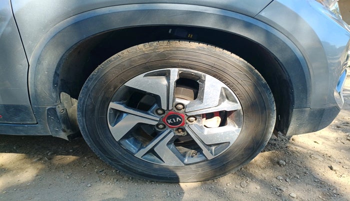 2020 KIA SONET GTX PLUS 1.5, Diesel, Manual, 1,73,547 km, tyre