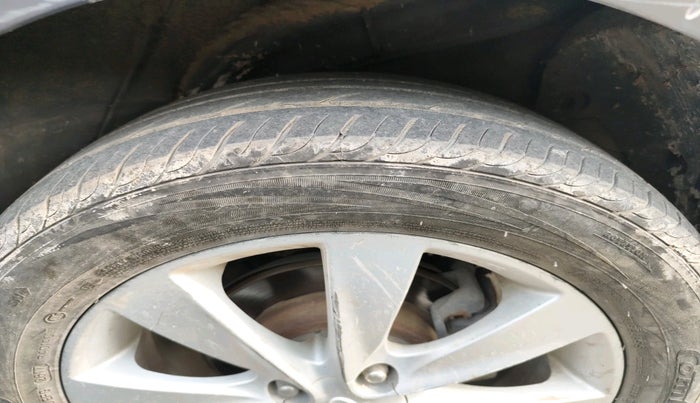 2012 Hyundai Verna FLUIDIC 1.6 VTVT SX, Petrol, Manual, 1,32,580 km, tyre