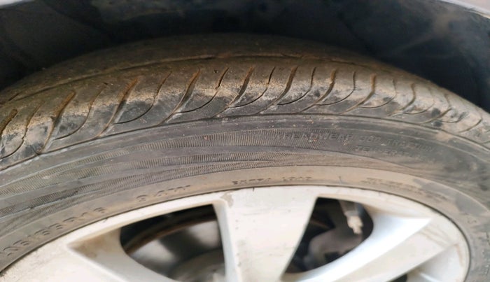 2012 Hyundai Verna FLUIDIC 1.6 VTVT SX, Petrol, Manual, 1,32,580 km, tyre