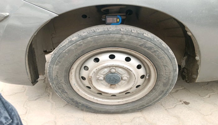 2014 Maruti Wagon R 1.0 LXI CNG, Petrol, Manual, 2,28,770 km, tyre