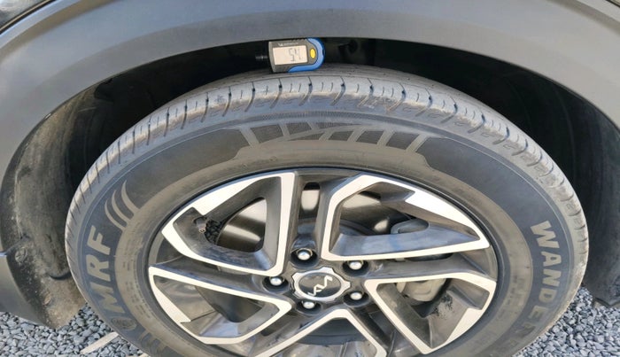 2022 KIA CARENS LUXURY PLUS 1.5 DIESEL AT 6 STR, Diesel, Automatic, 84,892 km, tyre