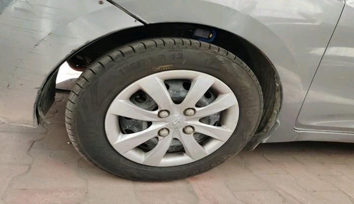 2012 Hyundai Eon MAGNA +, Petrol, Manual, 43,779 km, tyre