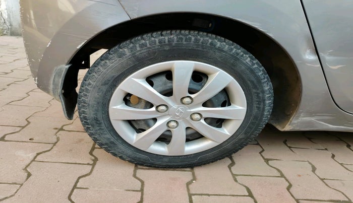 2012 Hyundai Eon MAGNA +, Petrol, Manual, 43,779 km, tyre