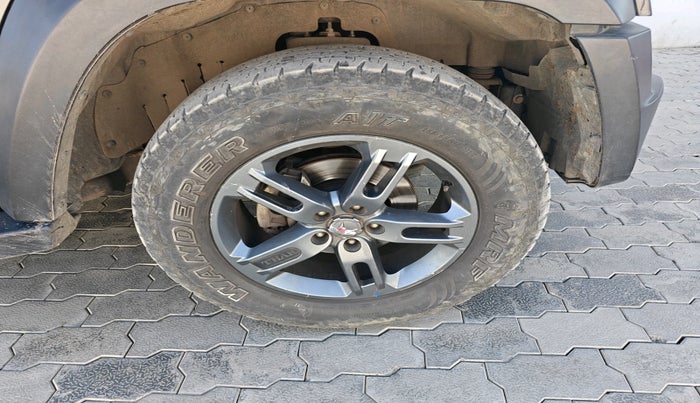 2023 Mahindra Thar LX HARD TOP 4WD MT, Diesel, Manual, 66,682 km, tyre