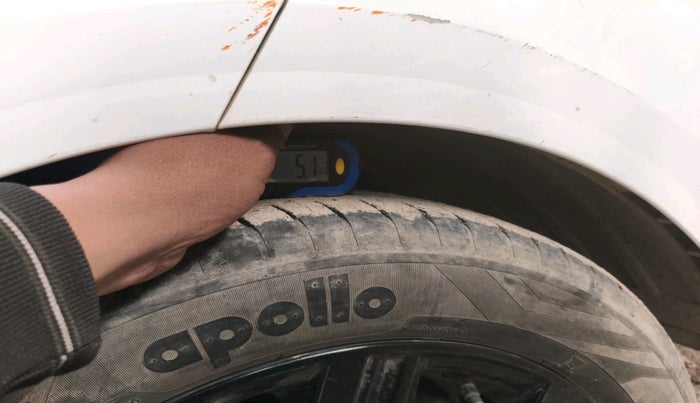 2023 Hyundai Verna SX (O) 1.5 VTVT IVT, Petrol, Automatic, 42,163 km, tyre