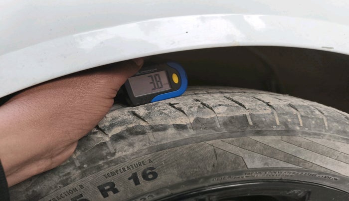 2023 Hyundai Verna SX (O) 1.5 VTVT IVT, Petrol, Automatic, 42,163 km, tyre