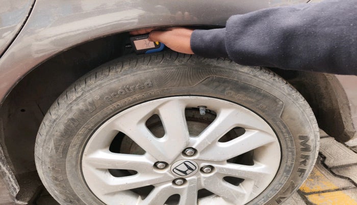 2015 Honda Mobilio 1.5L I-DTEC S, Diesel, Manual, 2,17,714 km, tyre