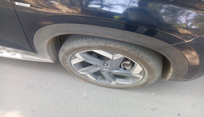 2021 Hyundai ALCAZAR 2.0 SIGNATURE (O) AT 6STR, Petrol, Automatic, 46,715 km, tyre