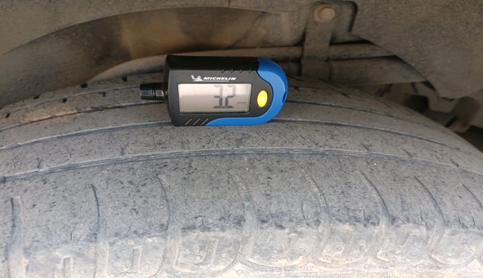 2018 Mahindra XUV500 W6, Diesel, Manual, 35,057 km, tyre