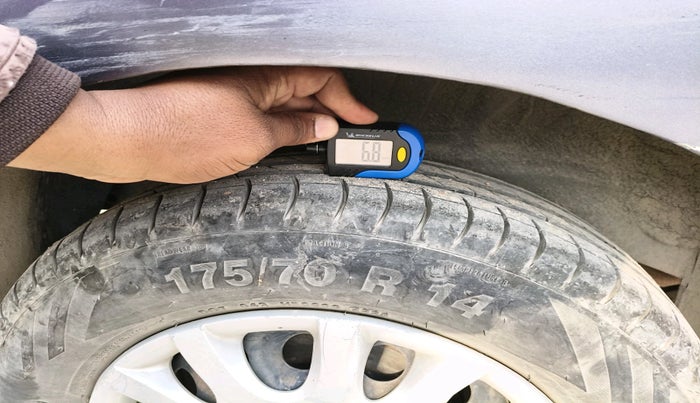 2011 Hyundai i20 MAGNA 1.2, Petrol, Manual, 1,04,340 km, tyre