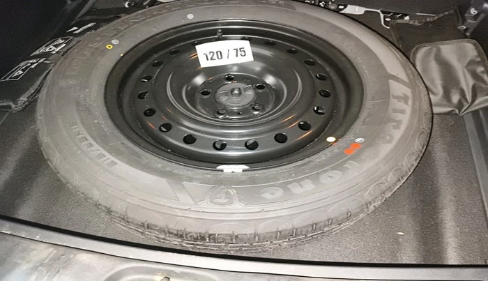 2019 Jeep Compass LIMITED PLUS PETROL AT, Petrol, Automatic, 53,143 km, tyre