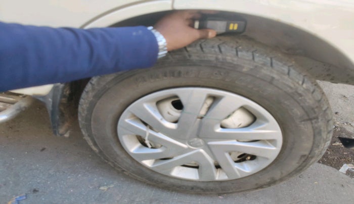 2017 Maruti Eeco 5 STR WITH A/C+HTR, Petrol, Manual, 91,356 km, tyre