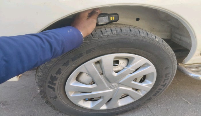 2017 Maruti Eeco 5 STR WITH A/C+HTR, Petrol, Manual, 91,356 km, tyre