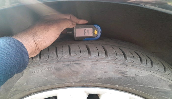 2016 Volkswagen Ameo COMFORTLINE 1.2L, Petrol, Manual, 50,605 km, tyre