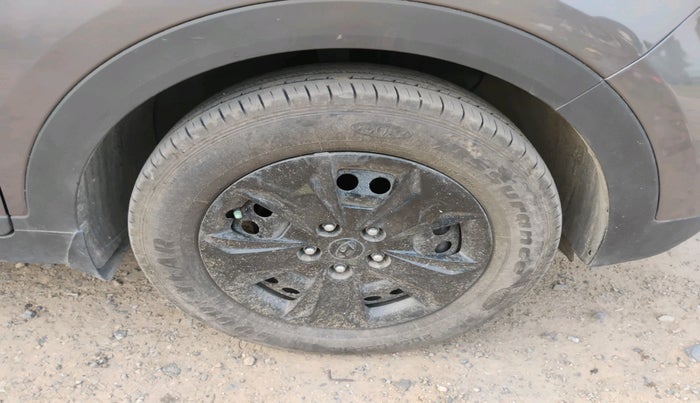 2018 Hyundai Creta E PLUS 1.6 PETROL, Petrol, Manual, 40,070 km, tyre