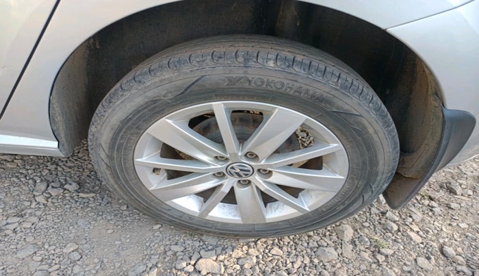 2016 Volkswagen Polo HIGHLINE1.5L, Diesel, Manual, 88,540 km, tyre