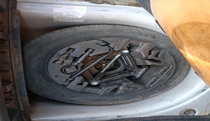 2016 Volkswagen Polo HIGHLINE1.5L, Diesel, Manual, 88,540 km, tyre