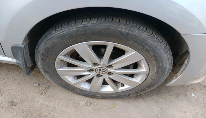 2016 Volkswagen Polo HIGHLINE1.5L, Diesel, Manual, 88,540 km, tyre