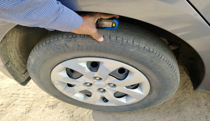 2016 Hyundai Elite i20 SPORTZ 1.2, Petrol, Manual, 49,026 km, tyre