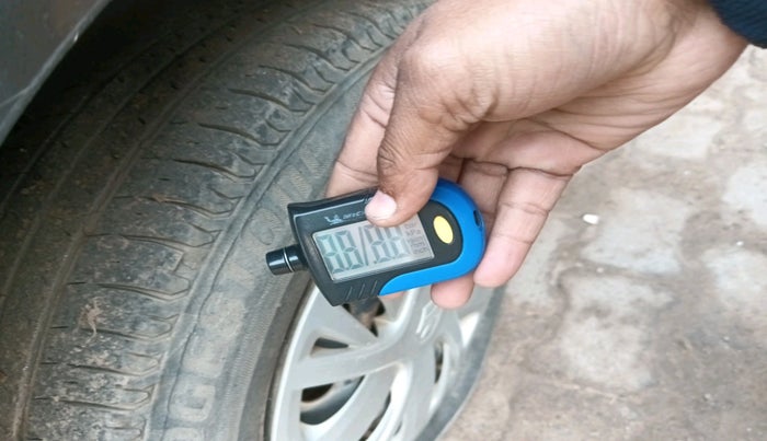 2019 Maruti Dzire VXI, Petrol, Manual, 49,369 km, tyre