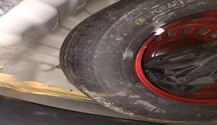 2021 Nissan MAGNITE XE, Petrol, Manual, 15,888 km, tyre