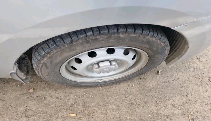 2018 Hyundai Eon ERA +, Petrol, Manual, 44,097 km, tyre