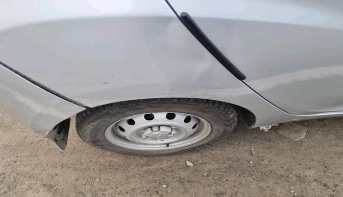 2018 Hyundai Eon ERA +, Petrol, Manual, 44,097 km, tyre