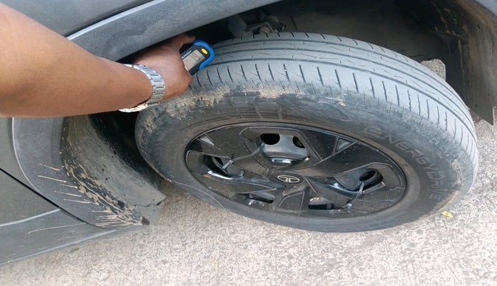 2024 Tata PUNCH ADVENTURE RHYTHM CNG MT, Petrol, Manual, 74,691 km, tyre