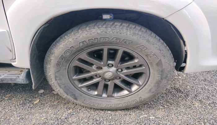 2014 Toyota Fortuner 3.0 4X4 MT, Diesel, Manual, 1,30,862 km, tyre