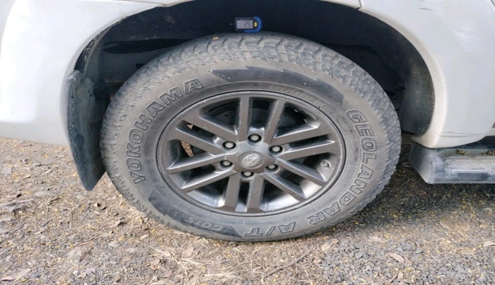 2014 Toyota Fortuner 3.0 4X4 MT, Diesel, Manual, 1,30,862 km, tyre