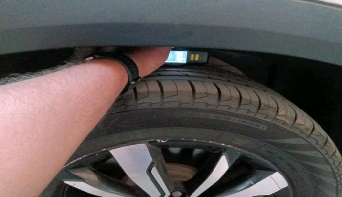 2020 MG HECTOR PLUS SHARP 2.0 DIESEL TURBO MT 6-STR, Diesel, Manual, 1,48,001 km, tyre