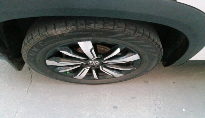 2020 MG HECTOR PLUS SHARP 2.0 DIESEL TURBO MT 6-STR, Diesel, Manual, 1,48,001 km, tyre