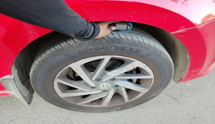 2019 Volkswagen Polo COMFORTLINE 1.0L MPI, Petrol, Manual, 48,119 km, tyre