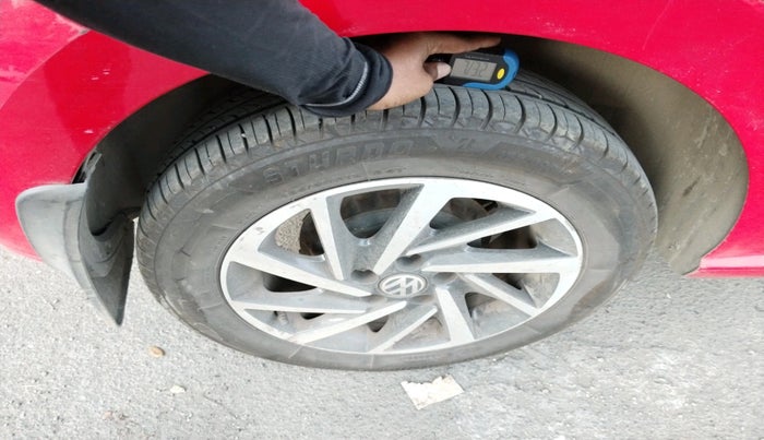 2019 Volkswagen Polo COMFORTLINE 1.0L MPI, Petrol, Manual, 48,119 km, tyre