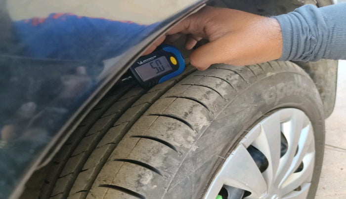 2012 Toyota Etios GD, Diesel, Manual, 1,60,272 km, tyre