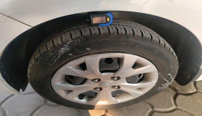 2016 Hyundai Grand i10 MAGNA AT 1.2 KAPPA VTVT, Petrol, Automatic, 32,380 km, tyre