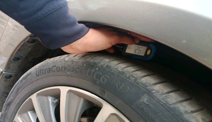 2019 Maruti Ciaz ALPHA 1.5 SHVS PETROL, Petrol, Manual, 82,231 km, tyre