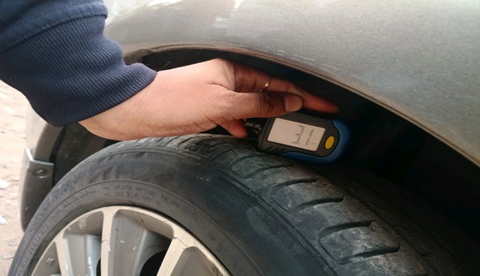 2019 Maruti Ciaz ALPHA 1.5 SHVS PETROL, Petrol, Manual, 82,231 km, tyre