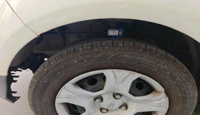 2016 Ford Ecosport TREND 1.5L DIESEL, Diesel, Manual, 1,19,766 km, tyre