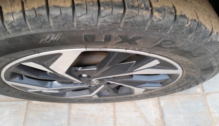 2023 Hyundai Creta SX (O) 1.5 DIESEL, Diesel, Manual, 24,142 km, tyre