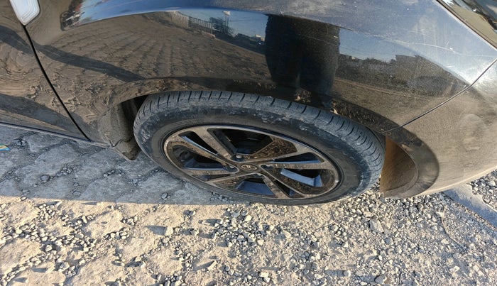 2024 Tata ALTROZ XZ Plus (S) Dark Edition, Petrol, Manual, 38,203 km, tyre