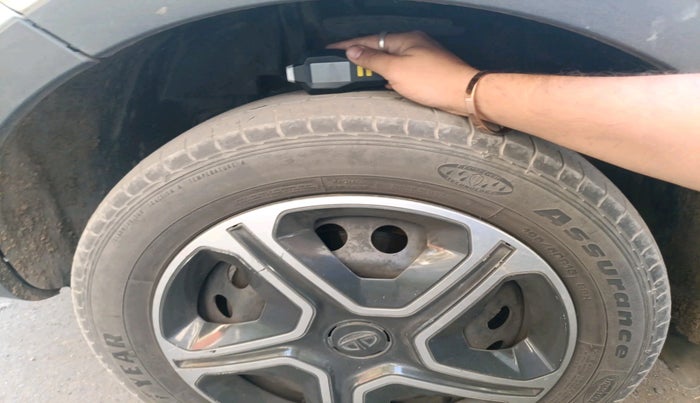 2018 Tata NEXON XM PETROL, Petrol, Manual, 66,196 km, tyre