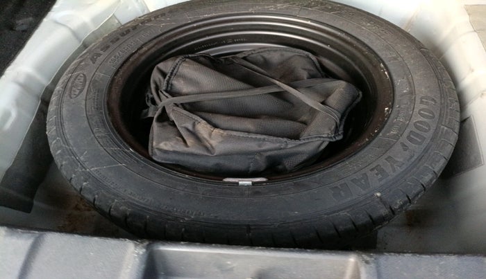 2022 Tata NEXON XM PETROL, Petrol, Manual, 26,679 km, tyre