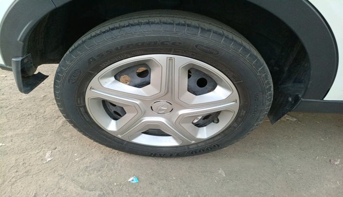 2022 Tata NEXON XM PETROL, Petrol, Manual, 26,679 km, tyre