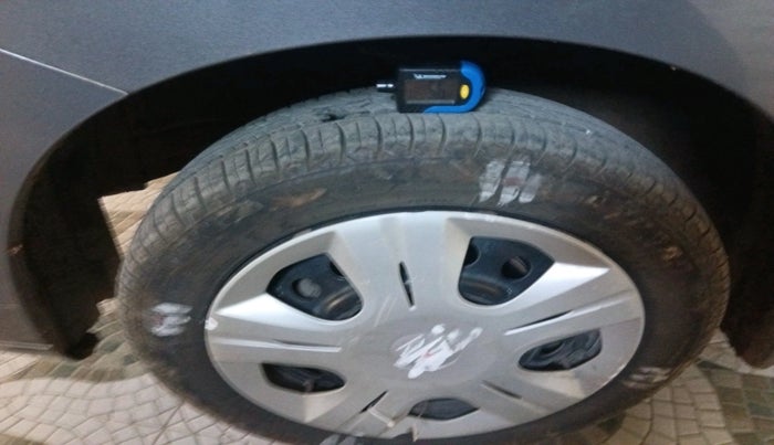 2011 Maruti Wagon R 1.0 VXI, Petrol, Manual, 38,568 km, tyre