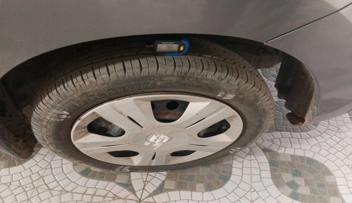 2011 Maruti Wagon R 1.0 VXI, Petrol, Manual, 38,568 km, tyre