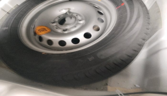 2023 Tata Tiago XT PETROL, Petrol, Manual, 20,971 km, tyre